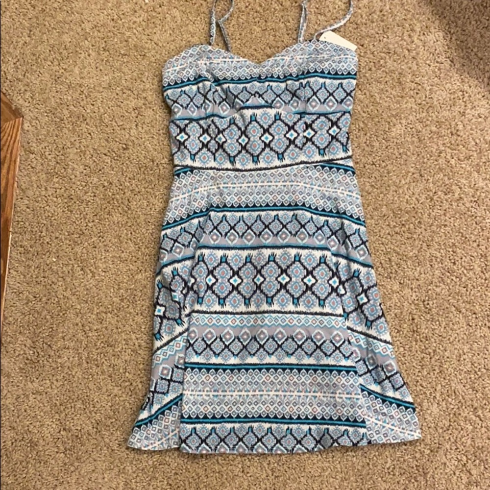 DRESS